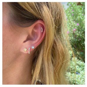 NWT Dainty Diamond Ear Crawler